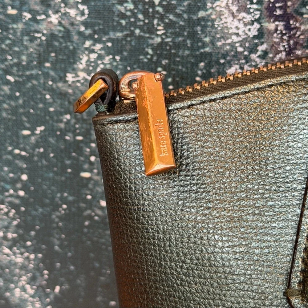 Kate Spade Minimalist Deep Evergreen Metallic Leather Sylvia Small satchel (EUC)